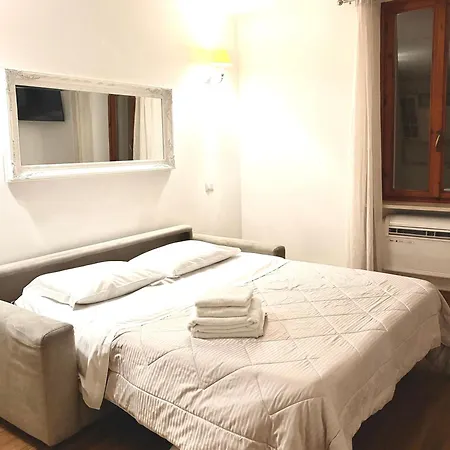 Residenza Via Rocca Tre * Lazise