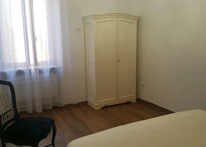 Residenza Via Rocca Tre Apartment *
