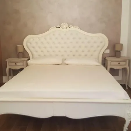 Residenza Via Rocca Tre 아파트 라찌제